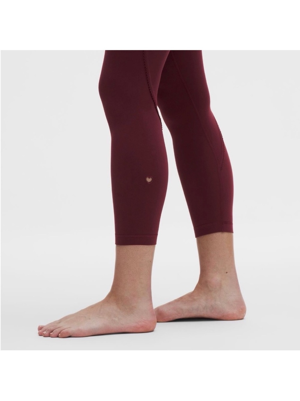 NWT Lululemon Groove No Line High-Rise Tight
25" *Heart Size 2 Burgundy Bay